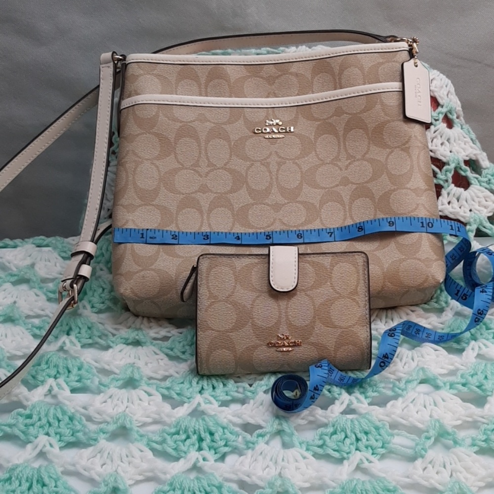 Coach shoulder bag vanilla with matching wallet